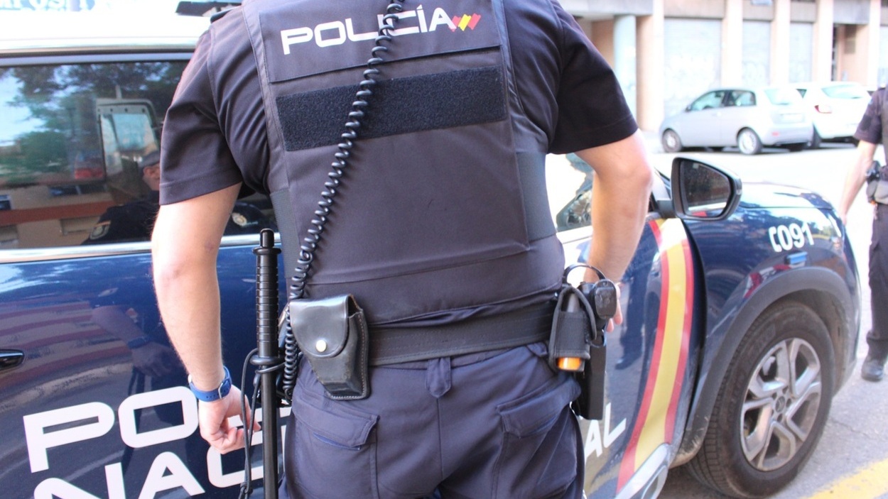 Agente de la Policía Nacional en una imagen de archivo. EP