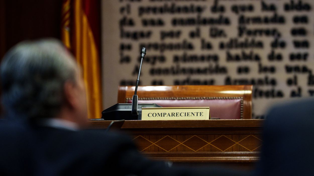 Sala de comisión de investigación en el Senado. EP.