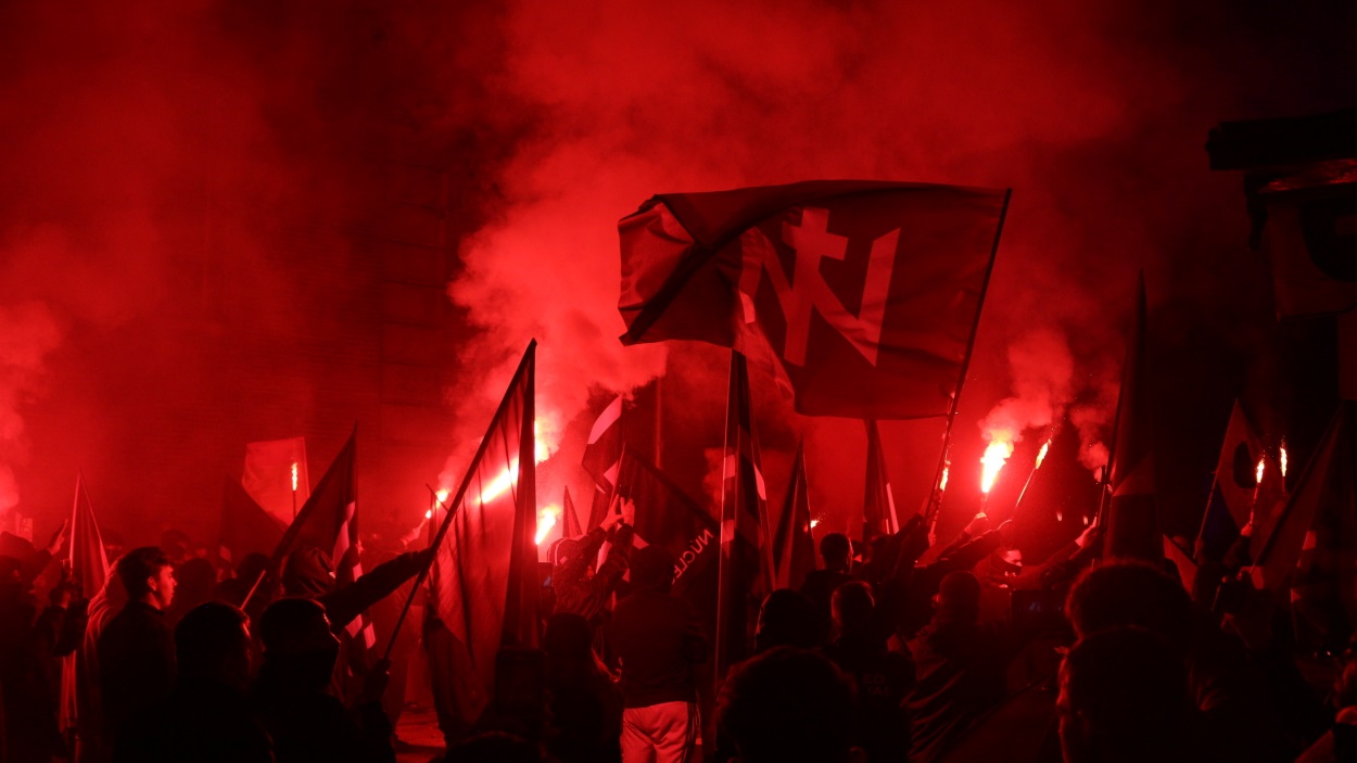 Marcha de Núcleo Nacional frente a la sede del PSOE en la calle Ferraz, Madrid. Fotografía propia. 
